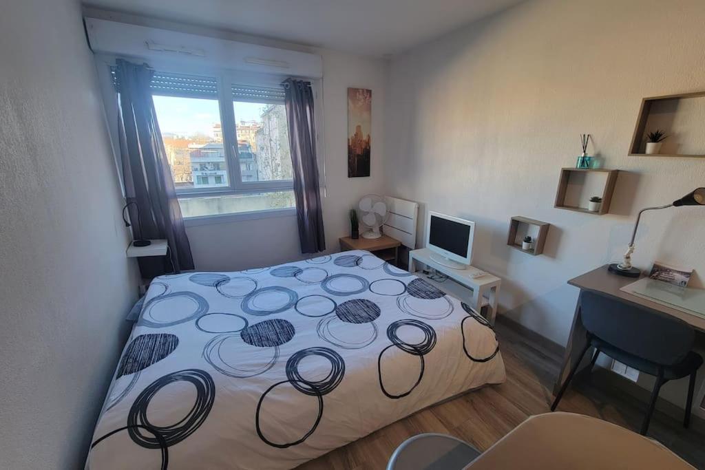 Fully Equipped Apartment St Charles Station Marseille Exterior photo